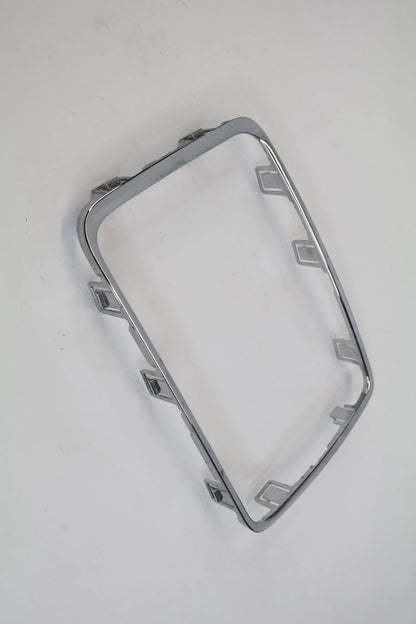 2011 2012 2013 JEEP GRAND CHEROKEE CENTER DASH RADIO BEZEL TRIM MOLDING OEM