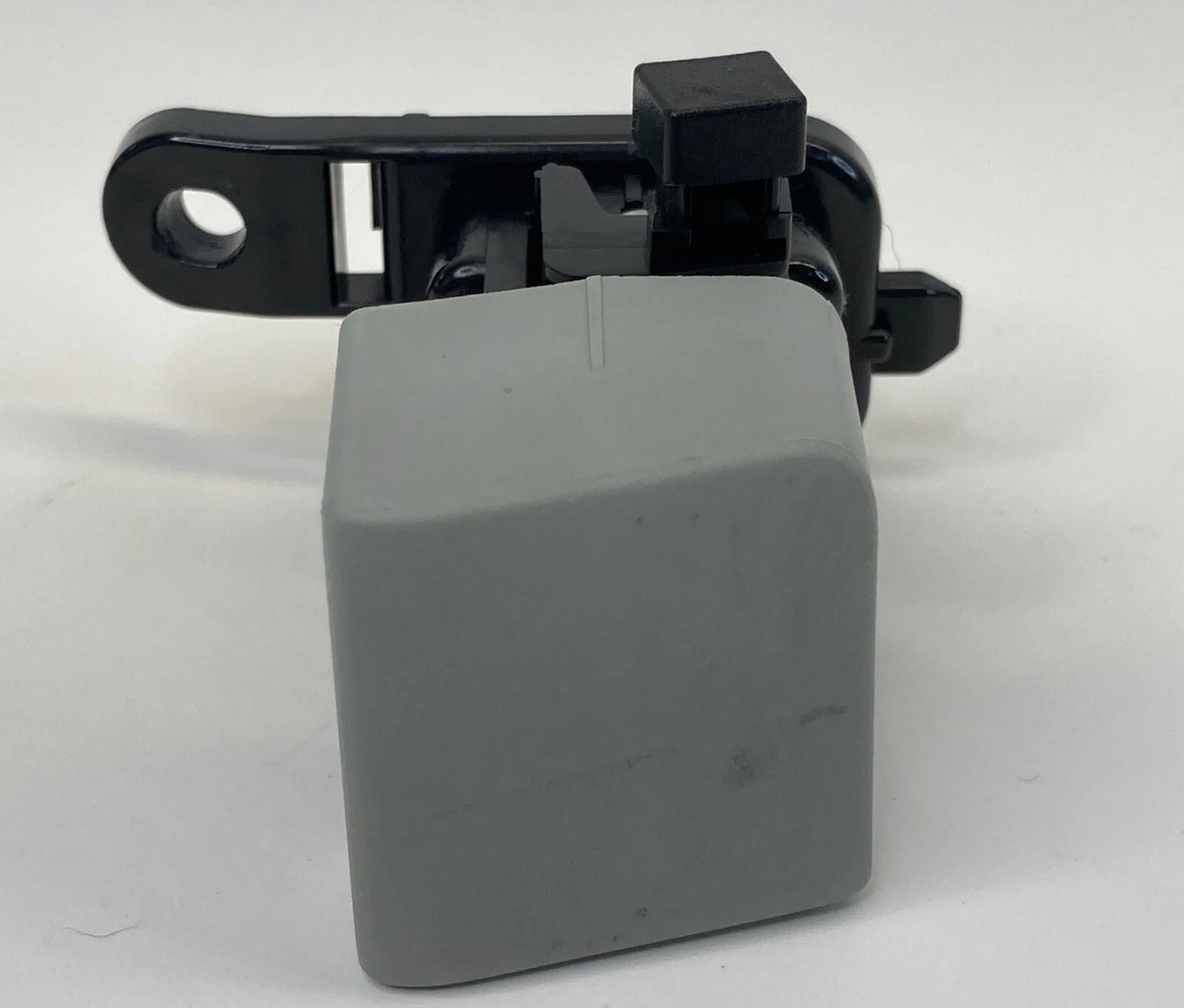 2010-2015 TOYOTA PRIUS FRONT DASHBOARD GLOVE BOX COMPARTMENT LATCH LOCK UNIT OEM