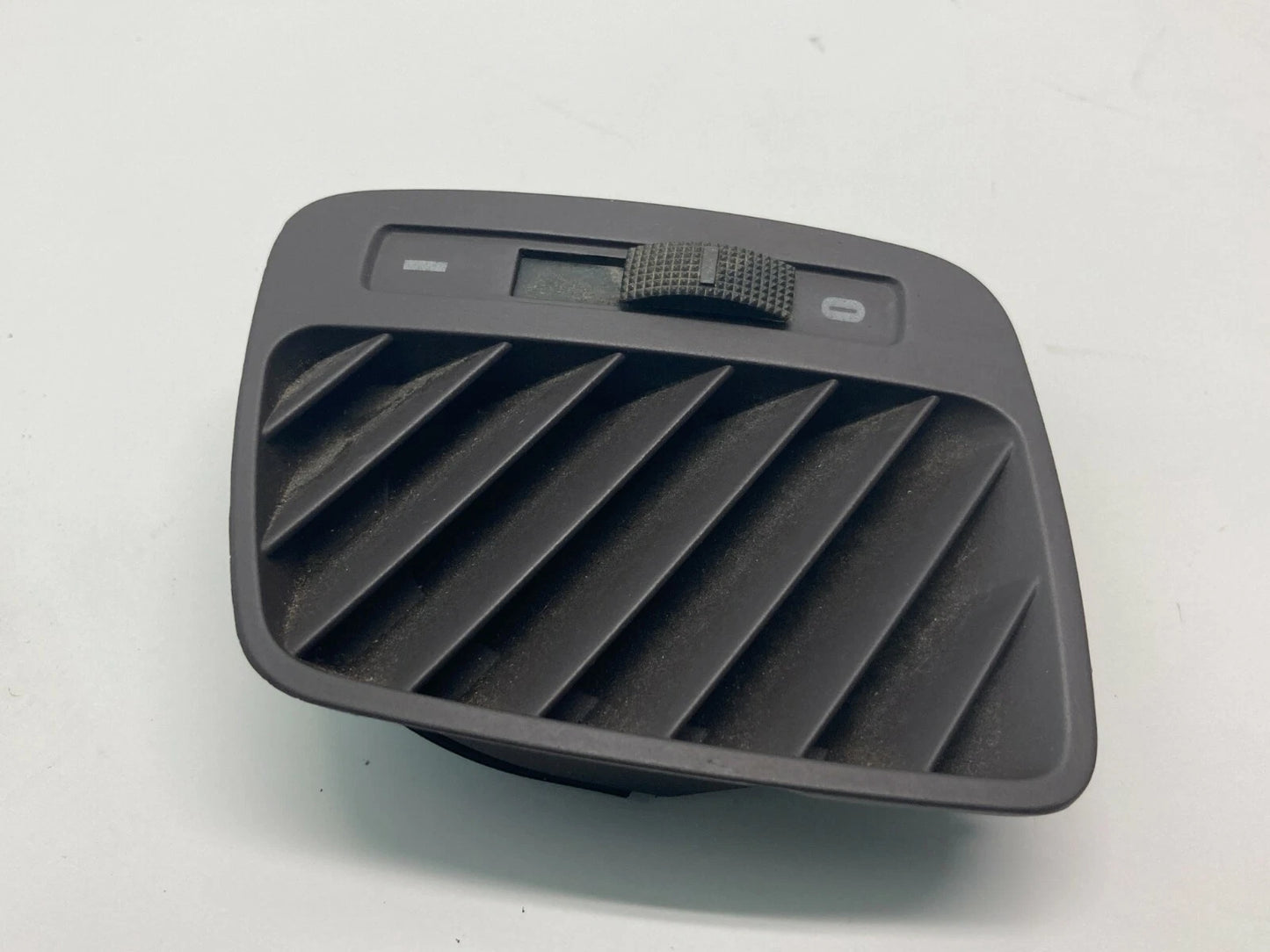 1998-2004 AUDI A6 QUATTO LEFT DRIVER SIDE DASH AC AIR VENT GRILLE DEFROST DUCT