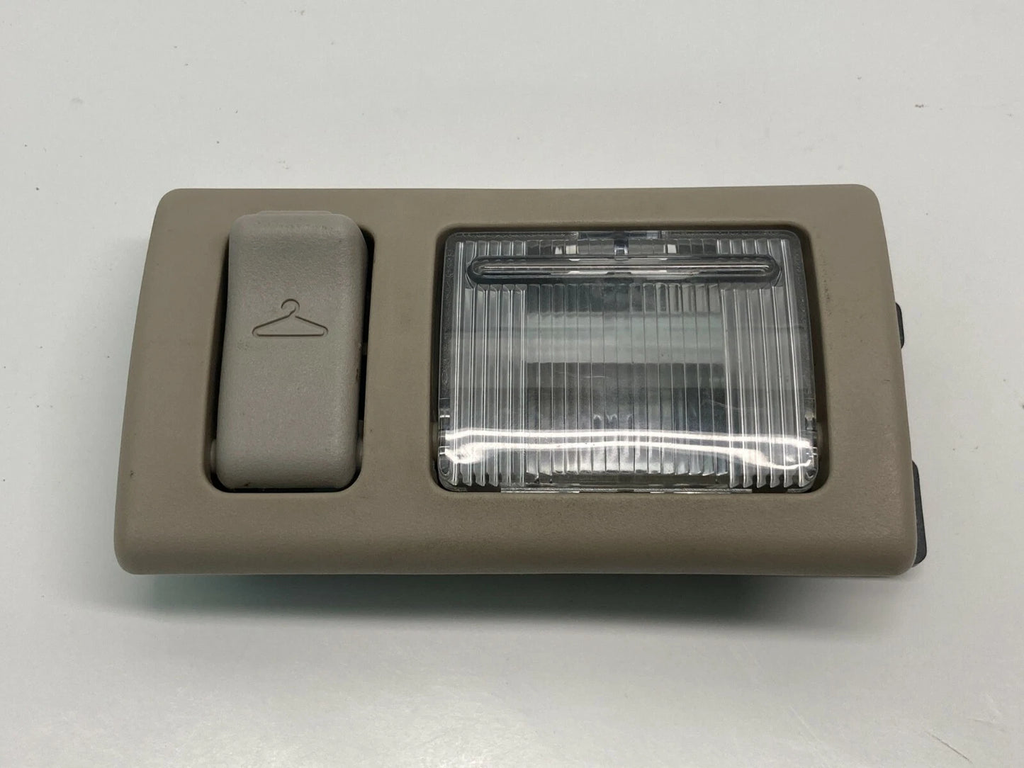 04 05 06 CHRYSLER PACIFICA LEFT ROOF DOME LIGHT LAMP COAT HOOK 1142447 OEM