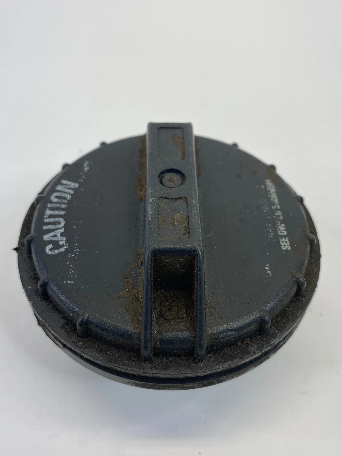 1999 2000 CADILLAC ESCALADE 5.7L FUEL TANK FILLER GAS LID COVER CAP ASSEMBLY OEM