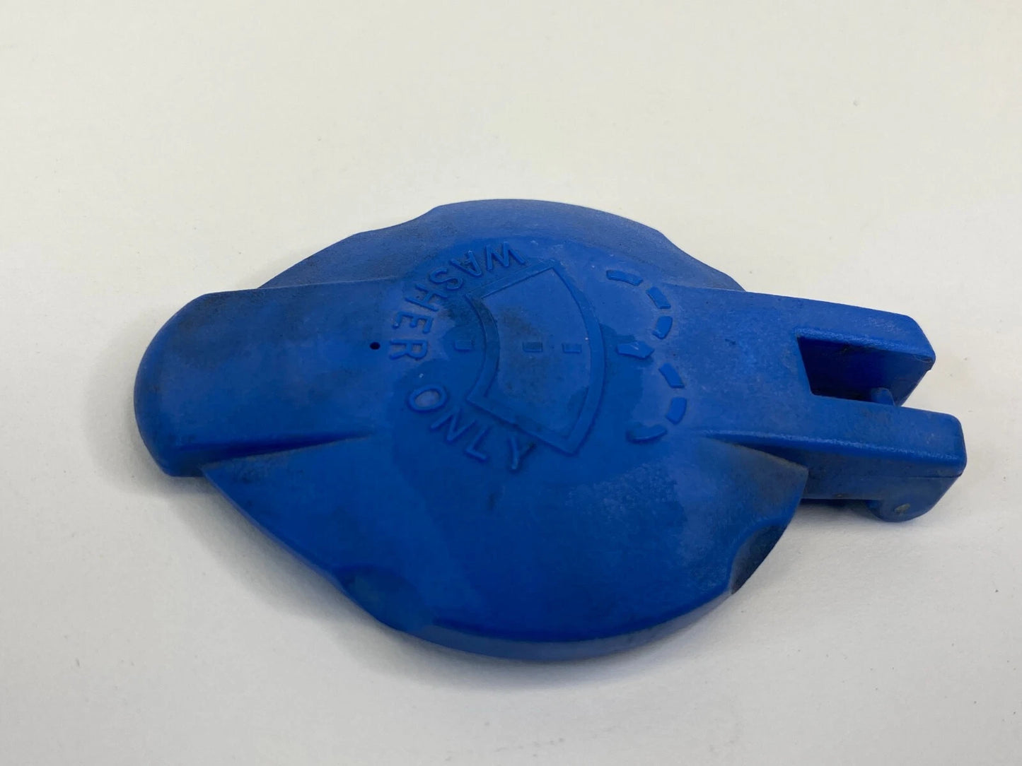 2006-2010 HYUNDAI ELANTRA SEDAN WINDSHIELD WIPER FLUID RESERVOIR CAP COVER OEM