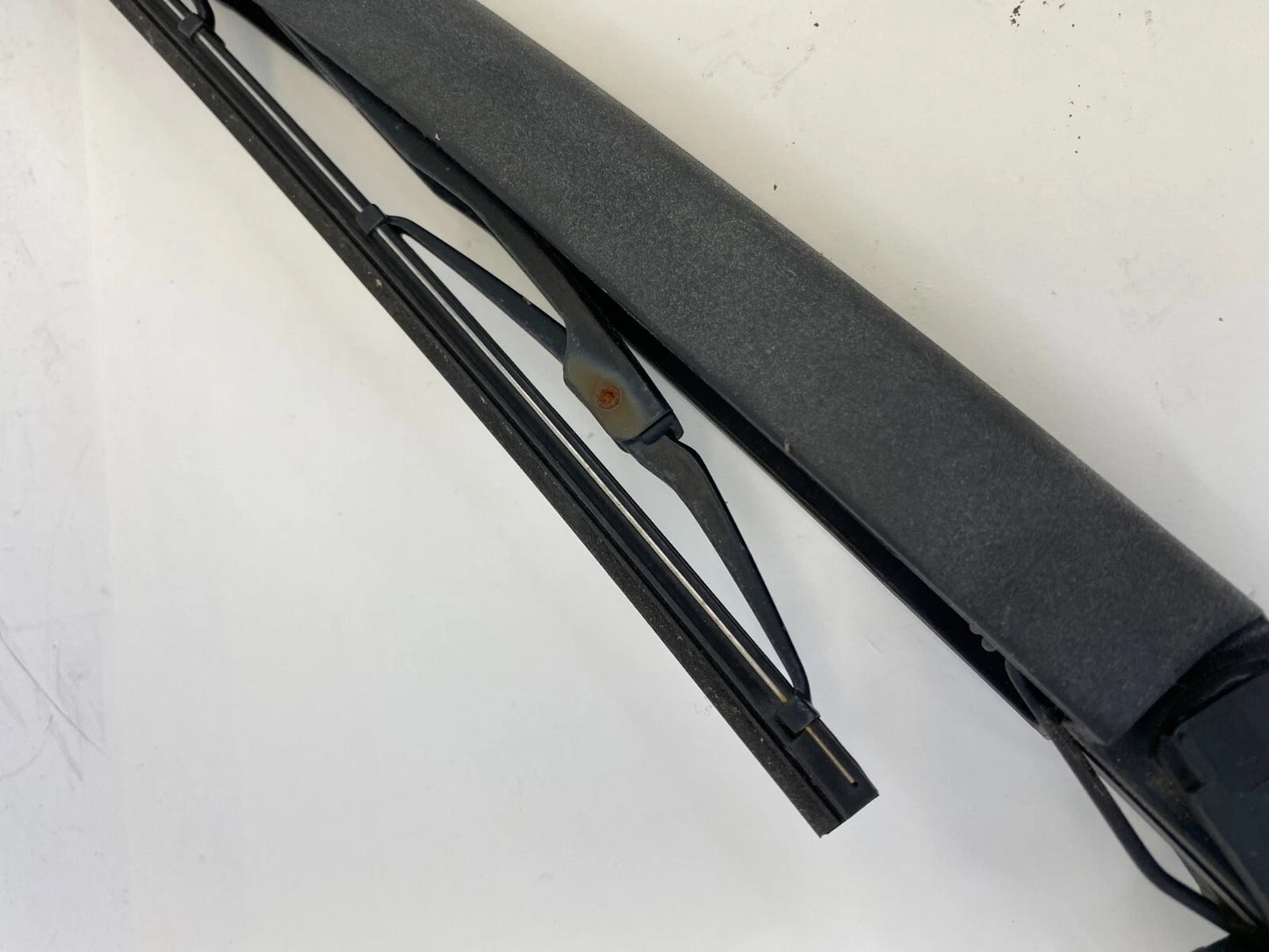 2008-2010 SATURN VUE BACK GATE WINDSHIELD WINDOW WIPER ARM UNIT REAR OEM FACTORY