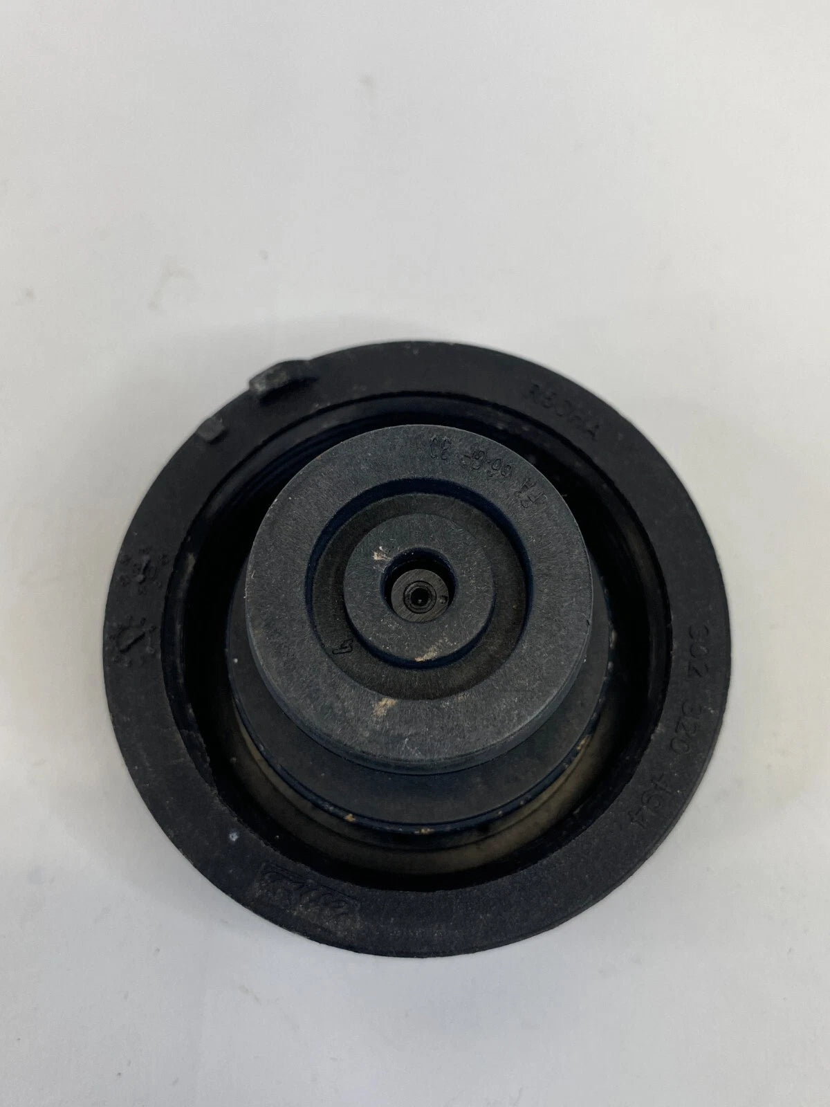 2008-2015 VOLVO XC70 3.2 RADIATOR COOLANT RESERVOIR TANK CAP LID