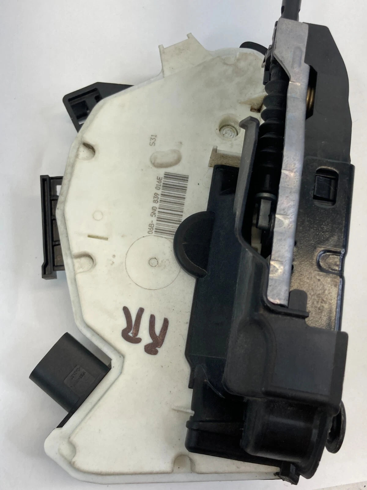 2009-2012 VOLKSWAGEN TIGUAN REAR RIGHT SIDE DOOR LOCK LATCH ACTUATOR 5N0839016E