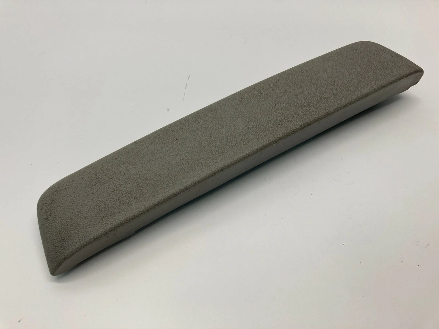 05 06 07 08 09 CHEVROLET EQUINOX REAR LEFT INSIDE DOOR ARMREST ARM REST OEM