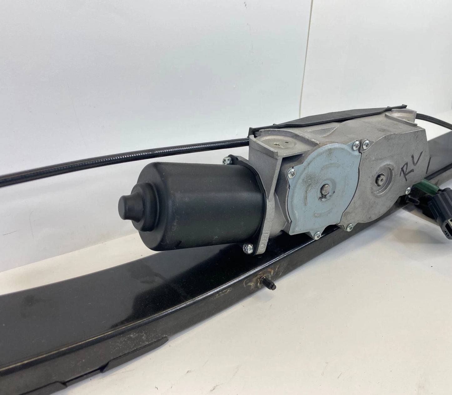 10-16 Chrysler Town & Country Rear Left Side Power Sliding Door Motor 68060499AF