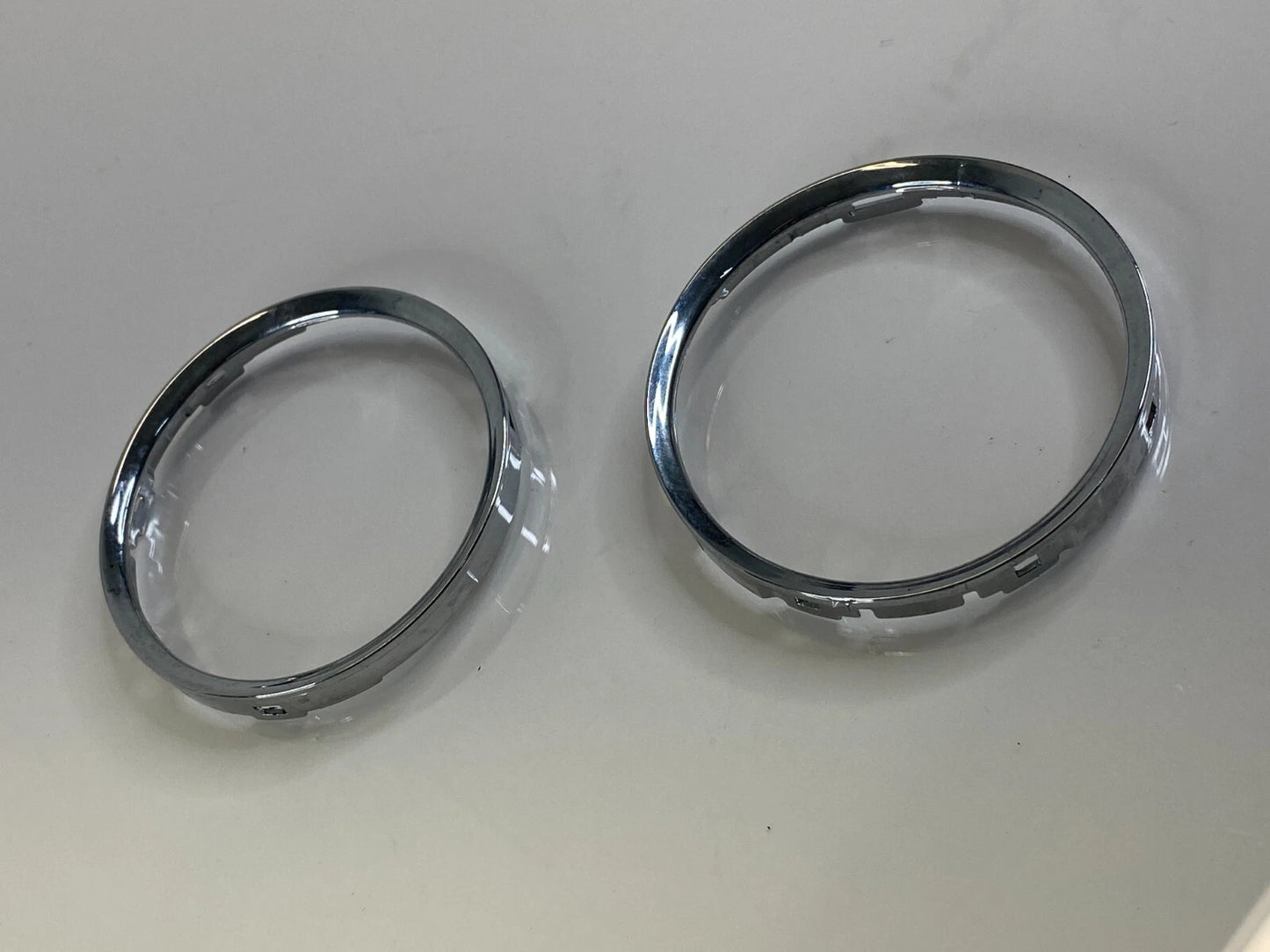2008 2009 2010 SATURN VUE INSTRUMENT PANEL AIR VENT RINGS COVER PAIR SET OEM