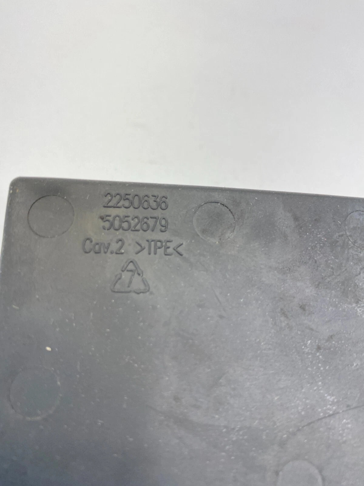 2013 CHEVROLET MALIBU CENTER CONSOLE RUBBER MAT LINER 2250636 OEM