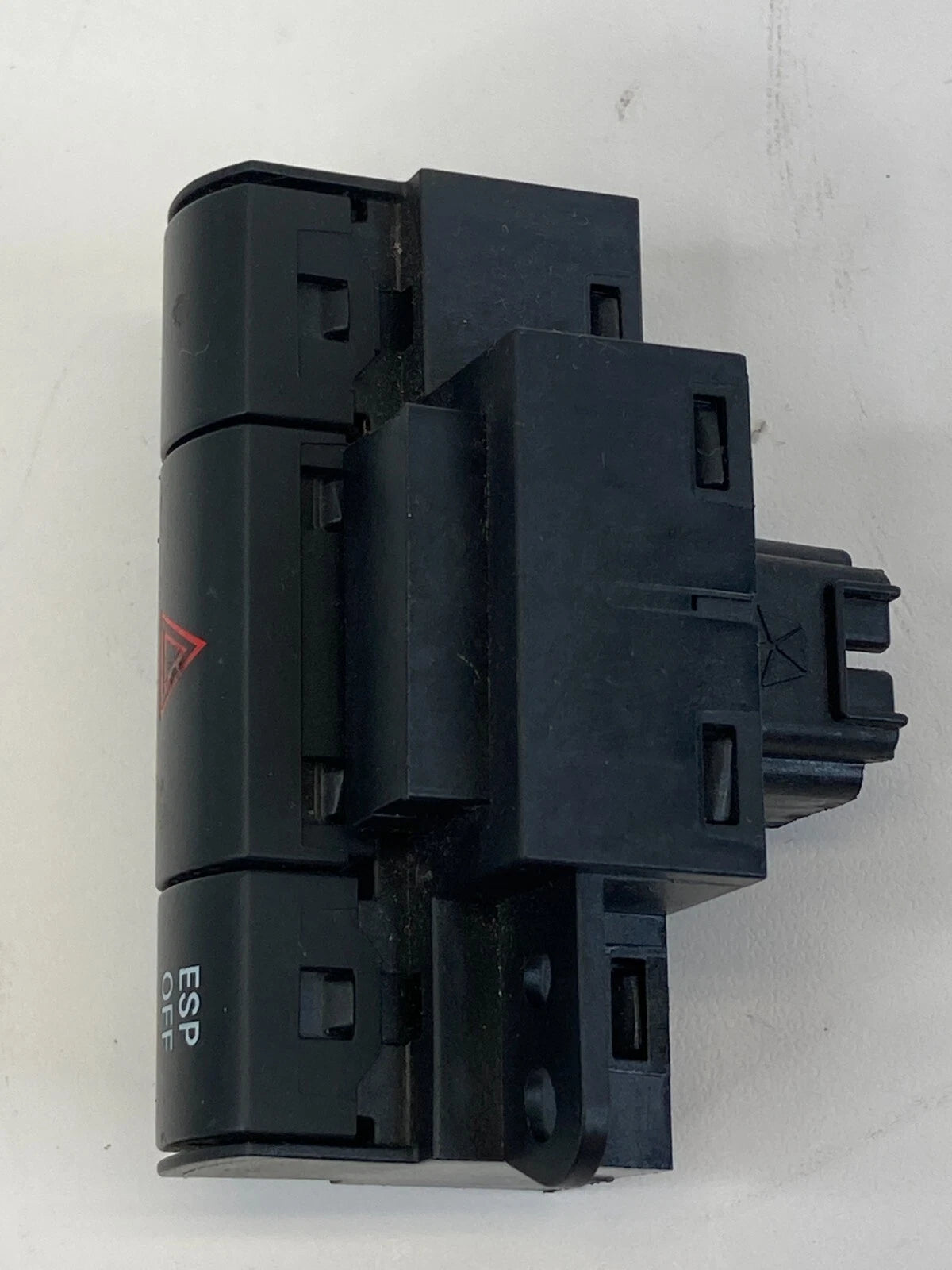 09 10 CHRYSLER TOWN & COUNTRY DASH HAZARD ESP OFF CONTROL SWITCH 68025899AA