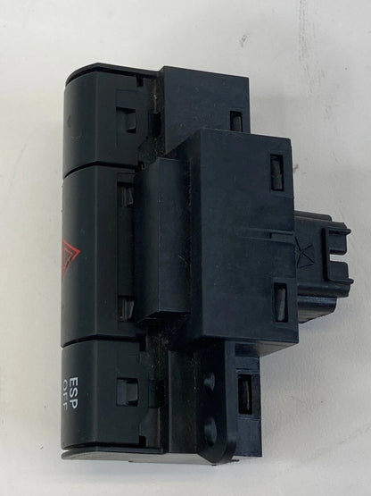 09 10 CHRYSLER TOWN & COUNTRY DASH HAZARD ESP OFF CONTROL SWITCH 68025899AA