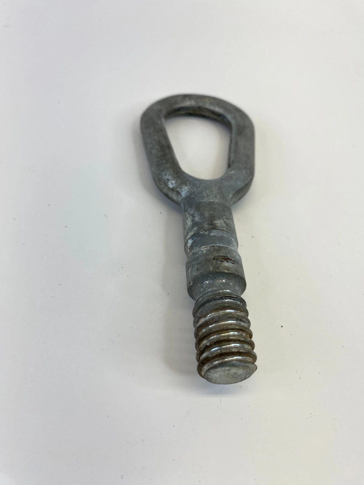 2001-2006 BMW 325I 325XI TOWING HOOK TOW EYE BOLT SCREW TIE DOWN OEM