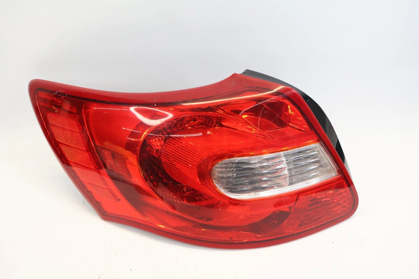2010 2011 2012 2013 SUZUKI KIZASHI LEFT DRIVER TAILLIGHT TAIL LIGHT LAMP