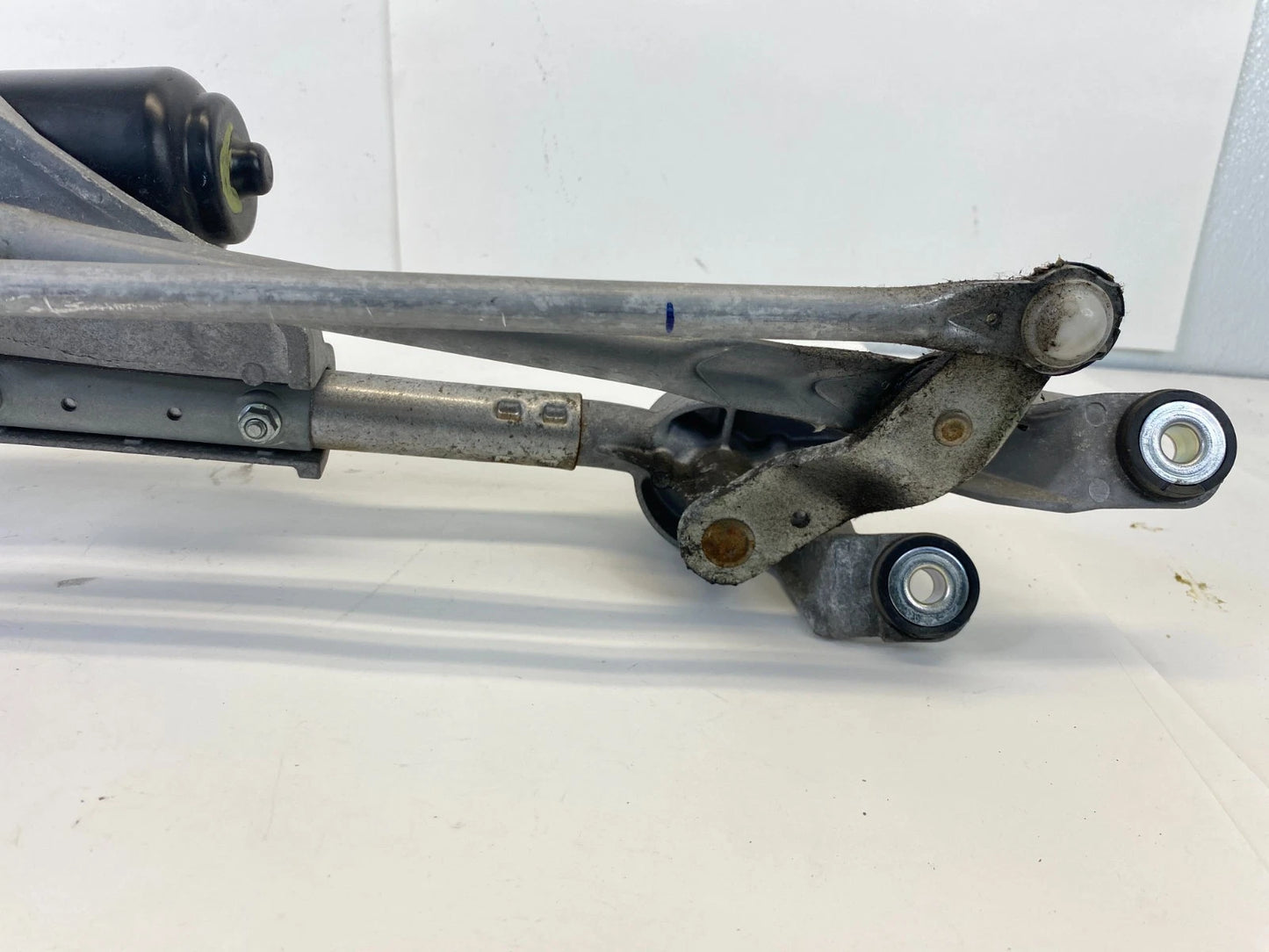 2007-2011 HONDA CR-V FRONT WIPER MOTOR & LINKAGE TRANSMISSION OEM 76505-SWA-A02