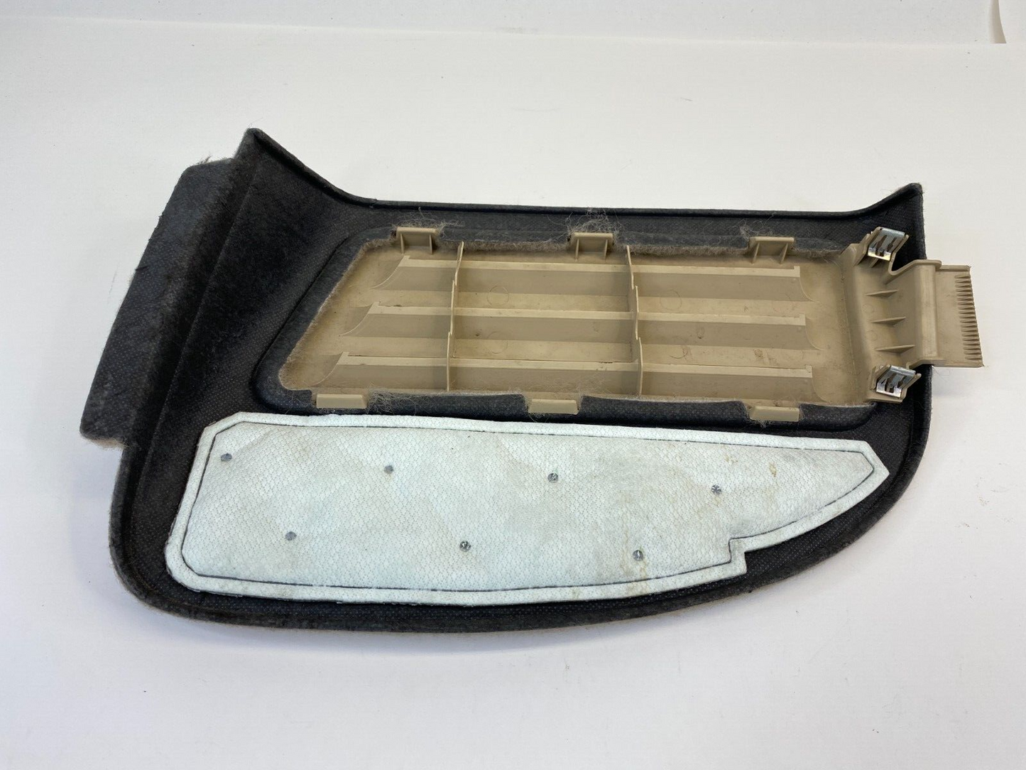 08-13 Buick Enclave Inner Rear Left Quarter Panel Pressure Relief Vent 15858033