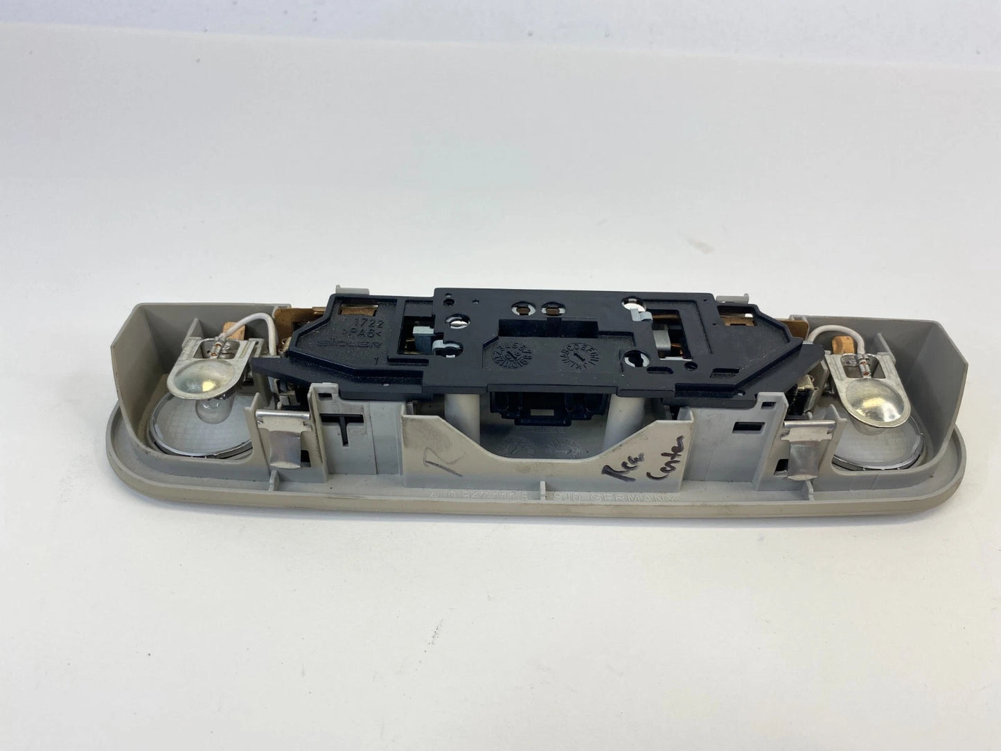 2007-2011 AUDI A6 QUATTRO REAF LEFT DOME READING MAP LAMP LIGHT 4L0-947-111B OEM
