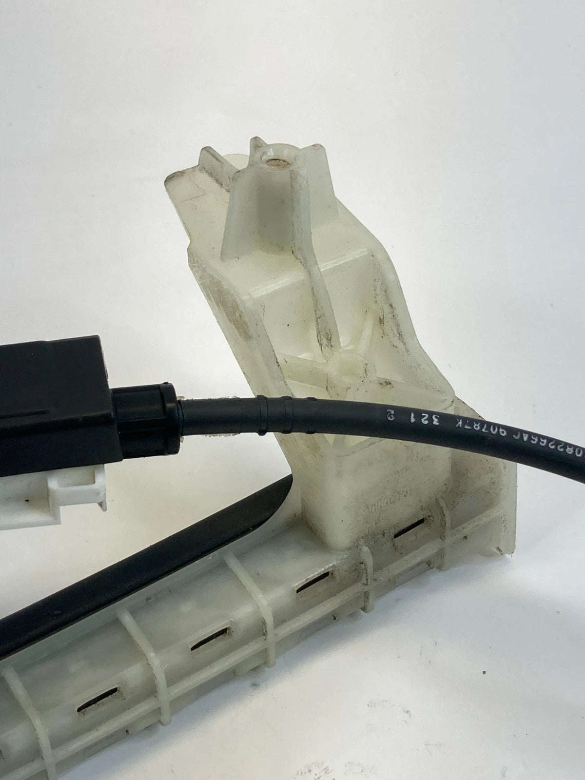 13 14 15 16 Dodge Dart Front Left Side Door Lock Latch Actuator P68175231AA OEM