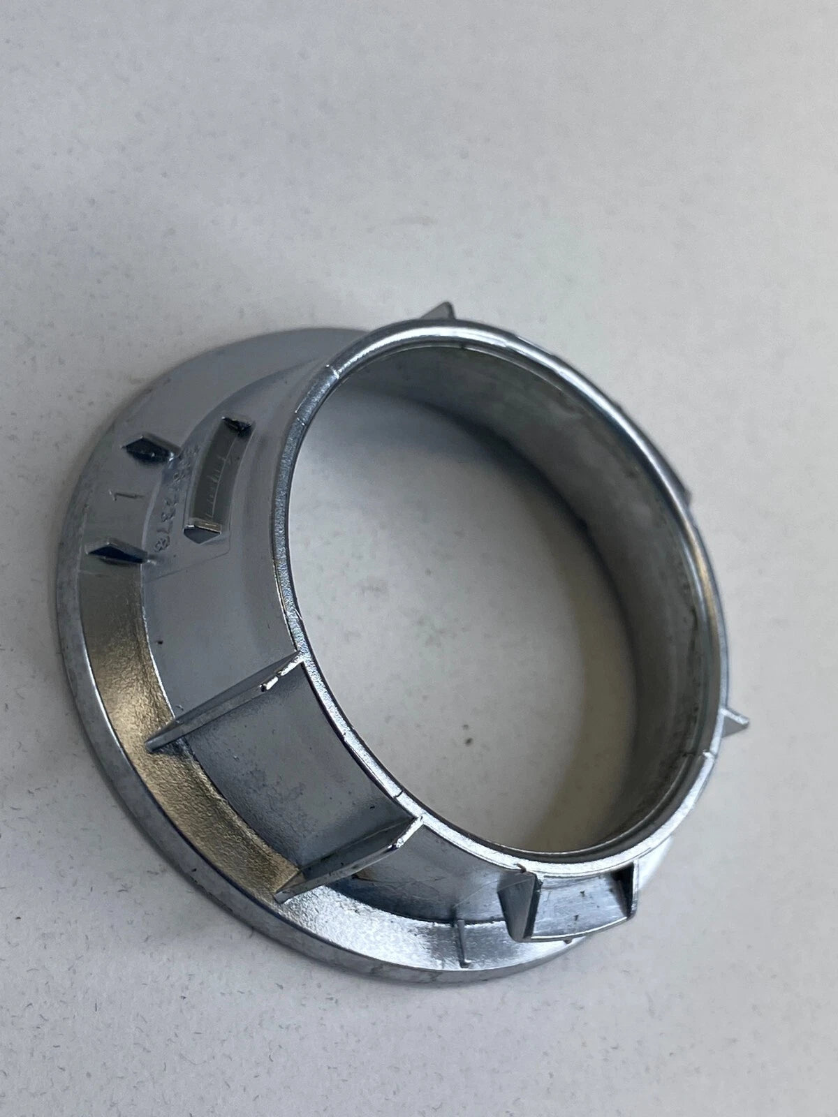 2004-2011 VOLVO S40 V50 C30 C70 ENGINE START IGNITION SWITCH CYLINDER RING BEZEL