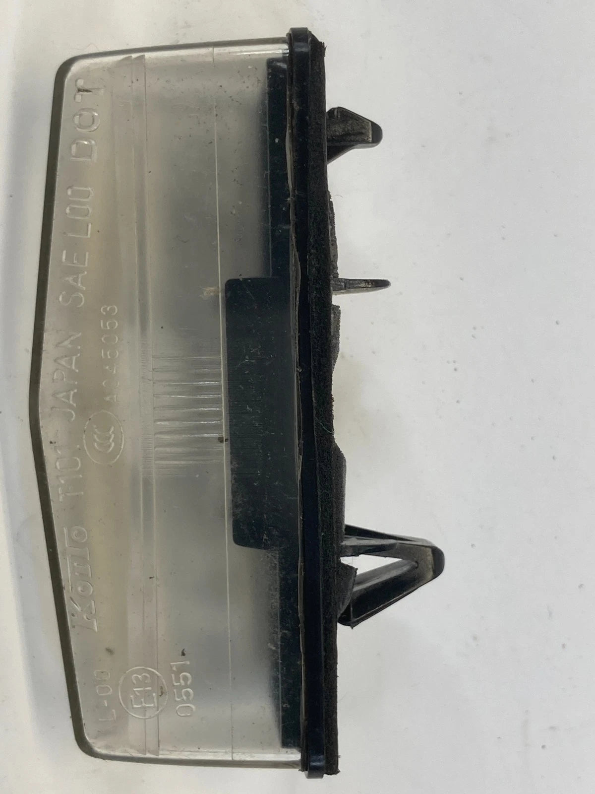 2004-2015 TOYOTA PRIUS REAR TRUNK LICENSE PLATE LIGHT LAMP A045053 OEM