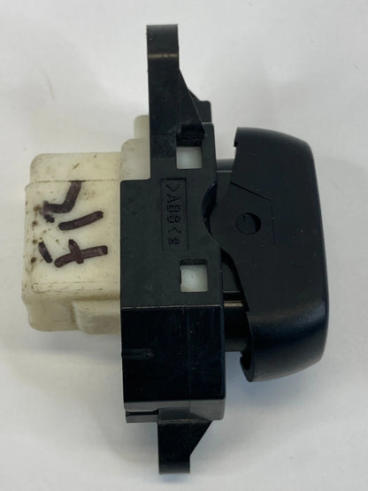 2006-2015 MAZDA5 MAZDA 5 FRONT RIGHT PASSENGER DOOR LOCK BUTTON SWITCH OEM