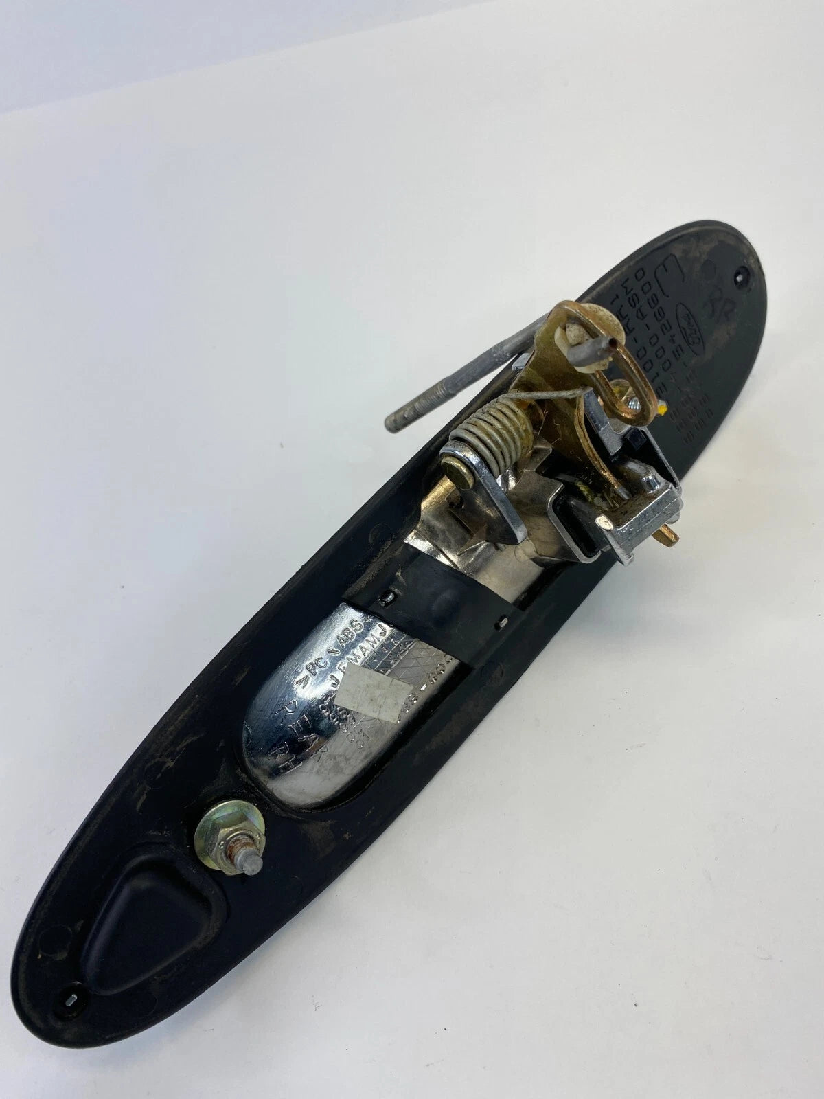 1998-2002 LINCOLN TOWN CAR REAR RIGHT SIDE EXTERIOR DOOR HANDLE ASSEMBLY OEM