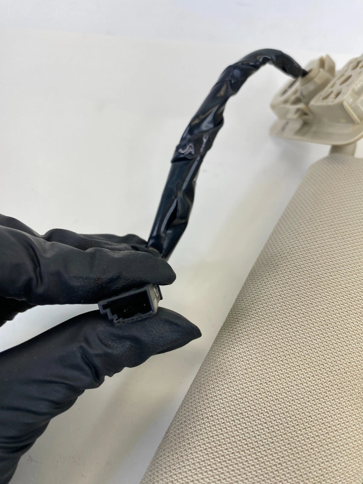 2011-2018 VOLVO S60 FRONT RIGHT PASSENGER SIDE SUNVISOR SUN VISOR OEM