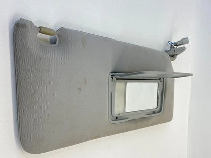 2005-2007 HONDA ODYSSEY RIGHT PASSENGER SIDE SUNVISOR SUN VISOR SHADE W/ LIGHT