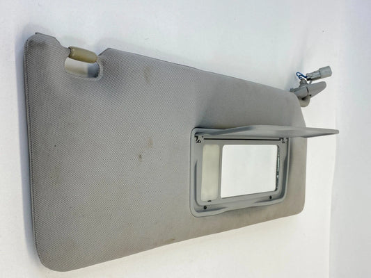 2005-2010 HONDA ODYSSEY RIGHT PASSENGER SIDE SUNVISOR SUN VISOR SHADE W/ LIGHT
