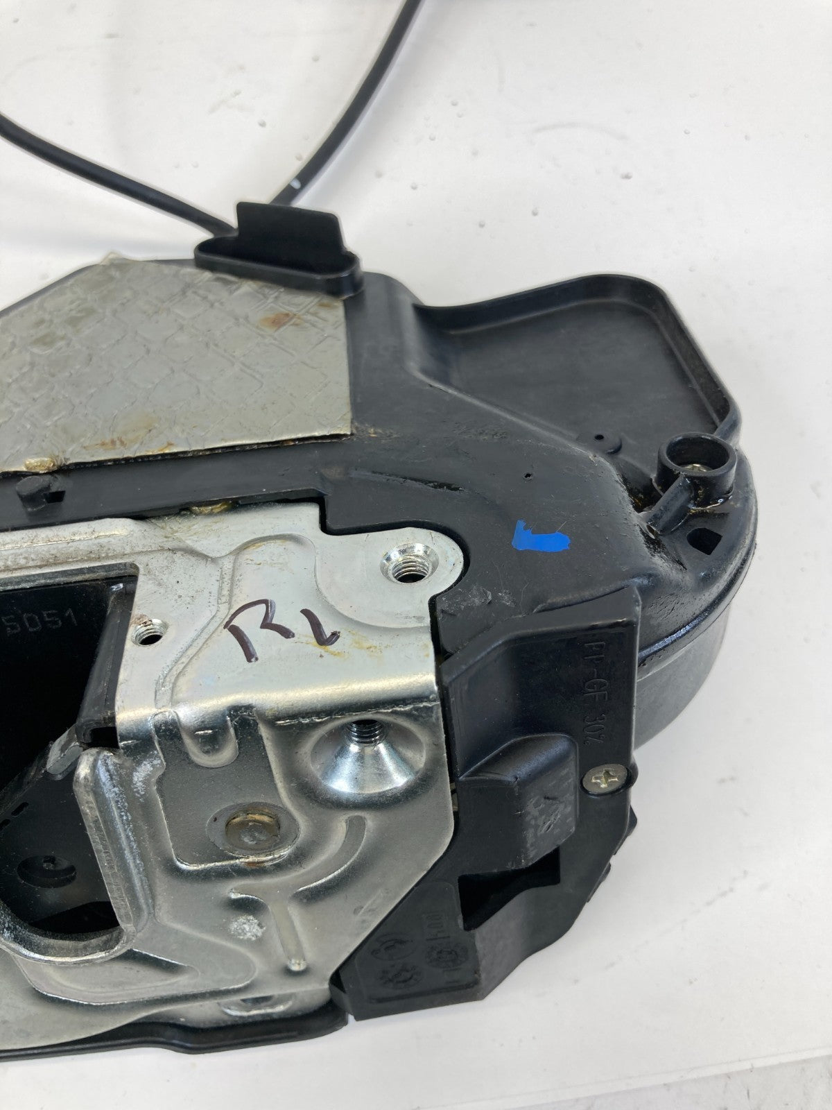 2006 Mercedes-Benz CLS500 Rear Left Side Door Lock Latch Actuator 2197300335 OEM