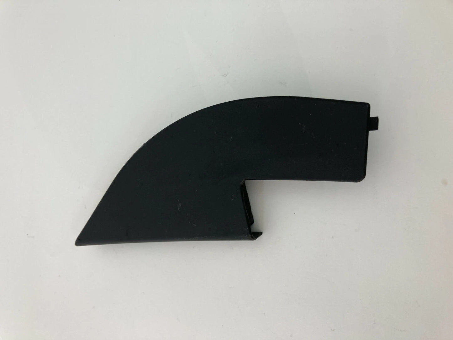 2007 2008 HYUNDAI ENTOURAGE FRONT LEFT DRIVER INNER CORNER MIRROR TRIM COVER OEM