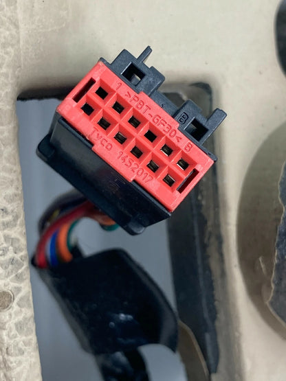 06 07 MERCURY MOUNTAINEER DRIVER SIDE STEERING WHEEL W/ CRUISE & AUDIO CONTROLS