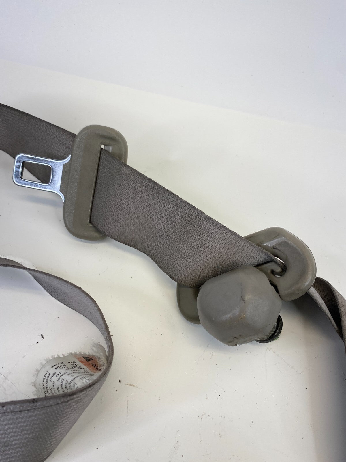 2003 2004 03 04 Suzuki XL-7 Front Right Passenger Side Seat Belt Retractor OEM