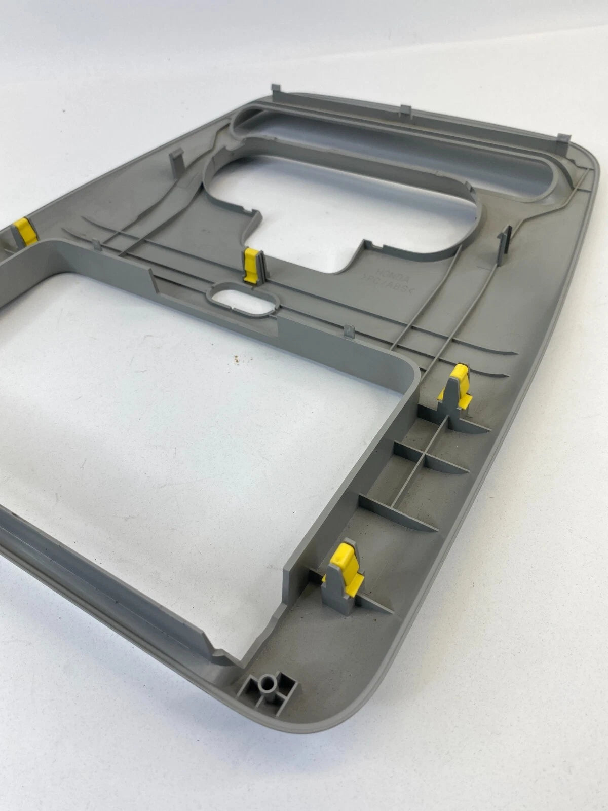 2005 HONDA ODYSSEY REAR ROOF OVERHEAD DVD SCREEN COVER BEZEL TRIM HOUSING