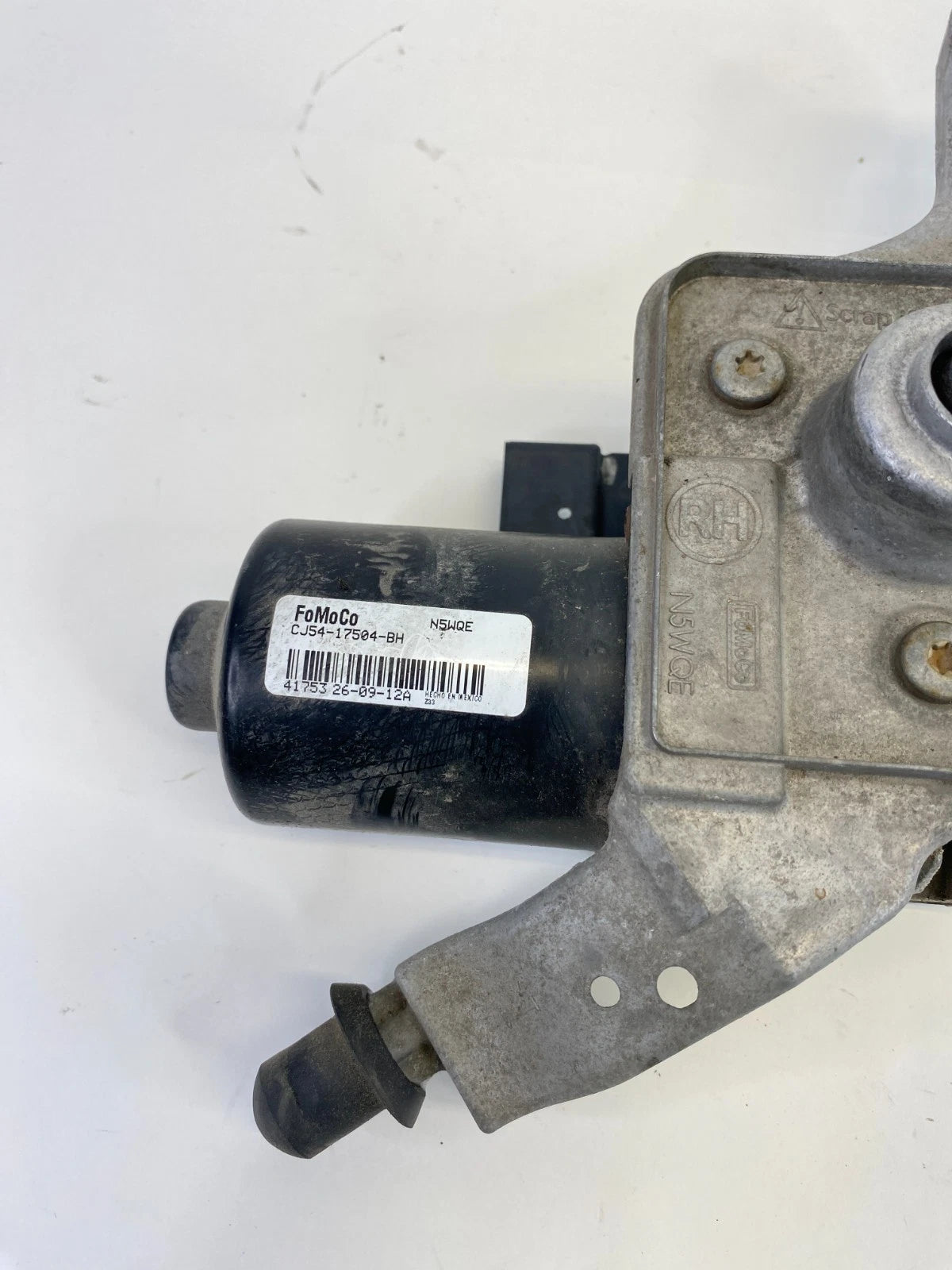 2013-2019 FORD ESCAPE FRONT RIGHT SIDE WINDSHIELD WIPER MOTOR ASSY CJ54-17504