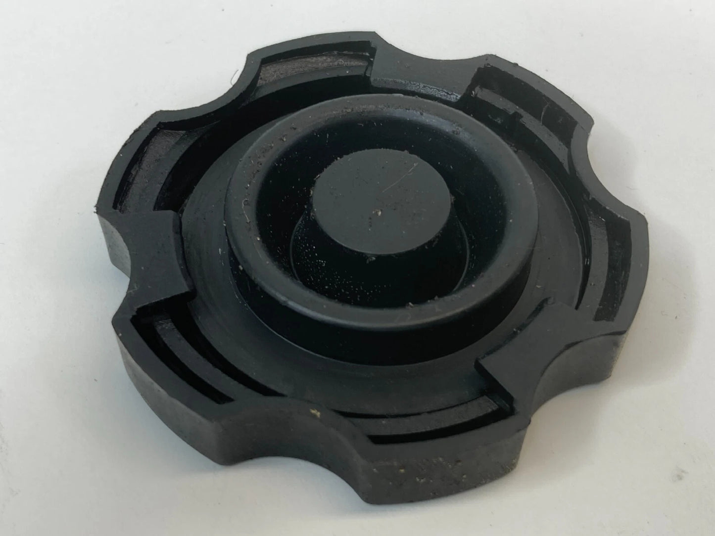 2001-2005 PONTIAC AZTEK BRAKE FLUID MASTER CYLINDER RESERVOIR COVER LID CAP OEM