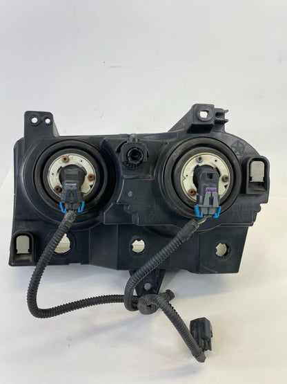 2005-2010 CHRYSLER 300 RIGHT PASSENGER SIDE HEADLIGHT HEADLAMP HALOGEN OEM