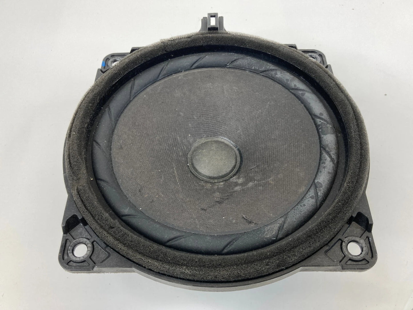 2011-2014 HYUNDAI SONATA REAR LEFT SIDE DOOR AUDIO SPEAKER 96330-3S000 OEM