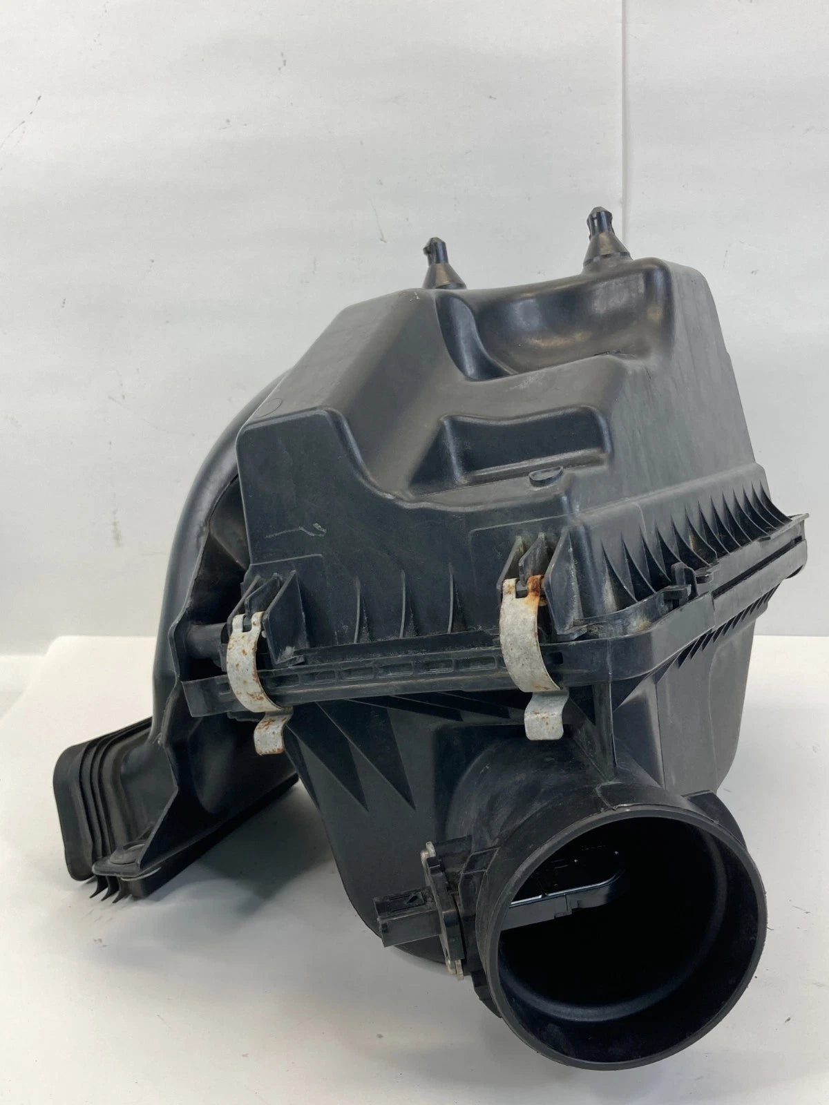 2013-2015 FORD INTERCEPTOR UTILITY 3.5L AIR INTAKE CLEANER BOX OEM AA539A600AD