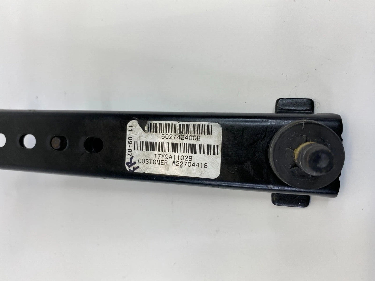 05-10 PONTIAC G6 SEDAN FRONT RIGHT SIDE SEAT BELT HEIGHT ADJUSTER 22704418 OEM