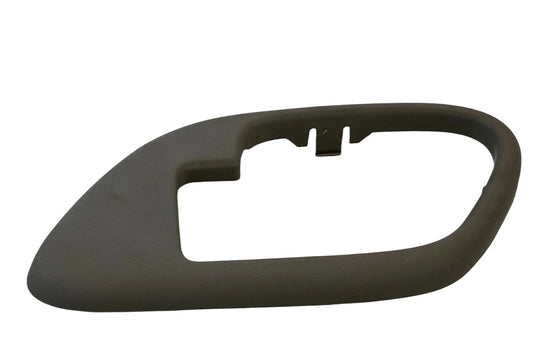 1995-1999 CHEVROLET SUBURBAN C1500 C2500 REAR RIGHT SIDE INNER DOOR HANDLE BEZEL