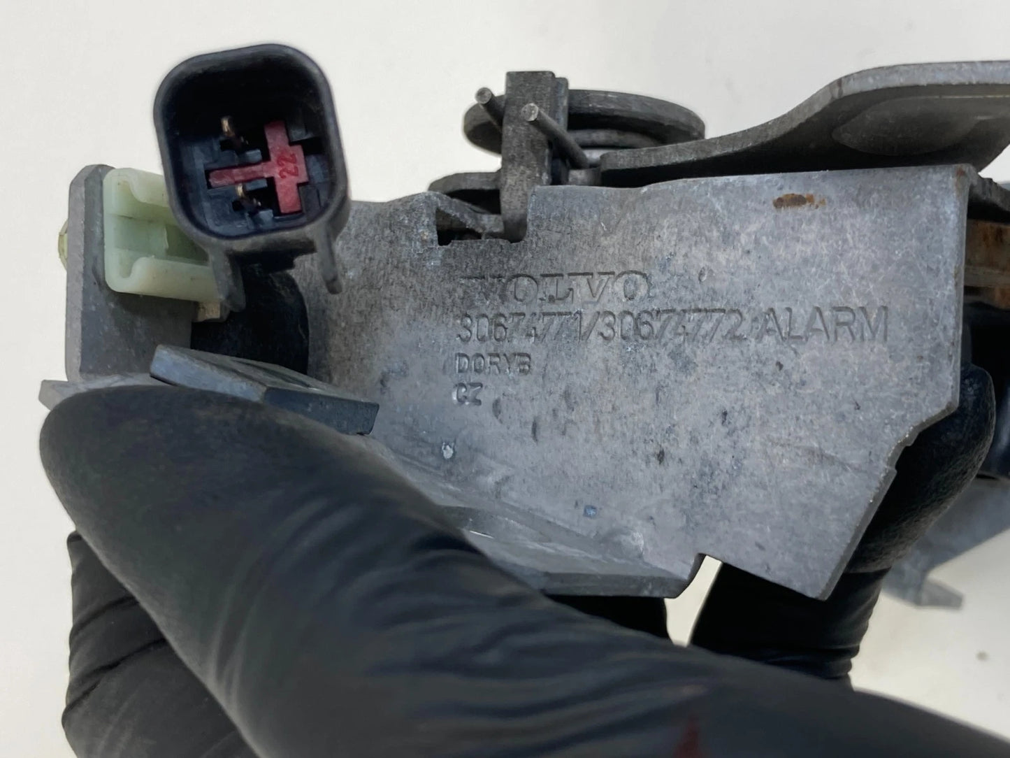 2004-2011 04-11 VOLVO S40 FRONT HOOD LOCK LATCH RELEASE ACTUATOR 30674771 OEM