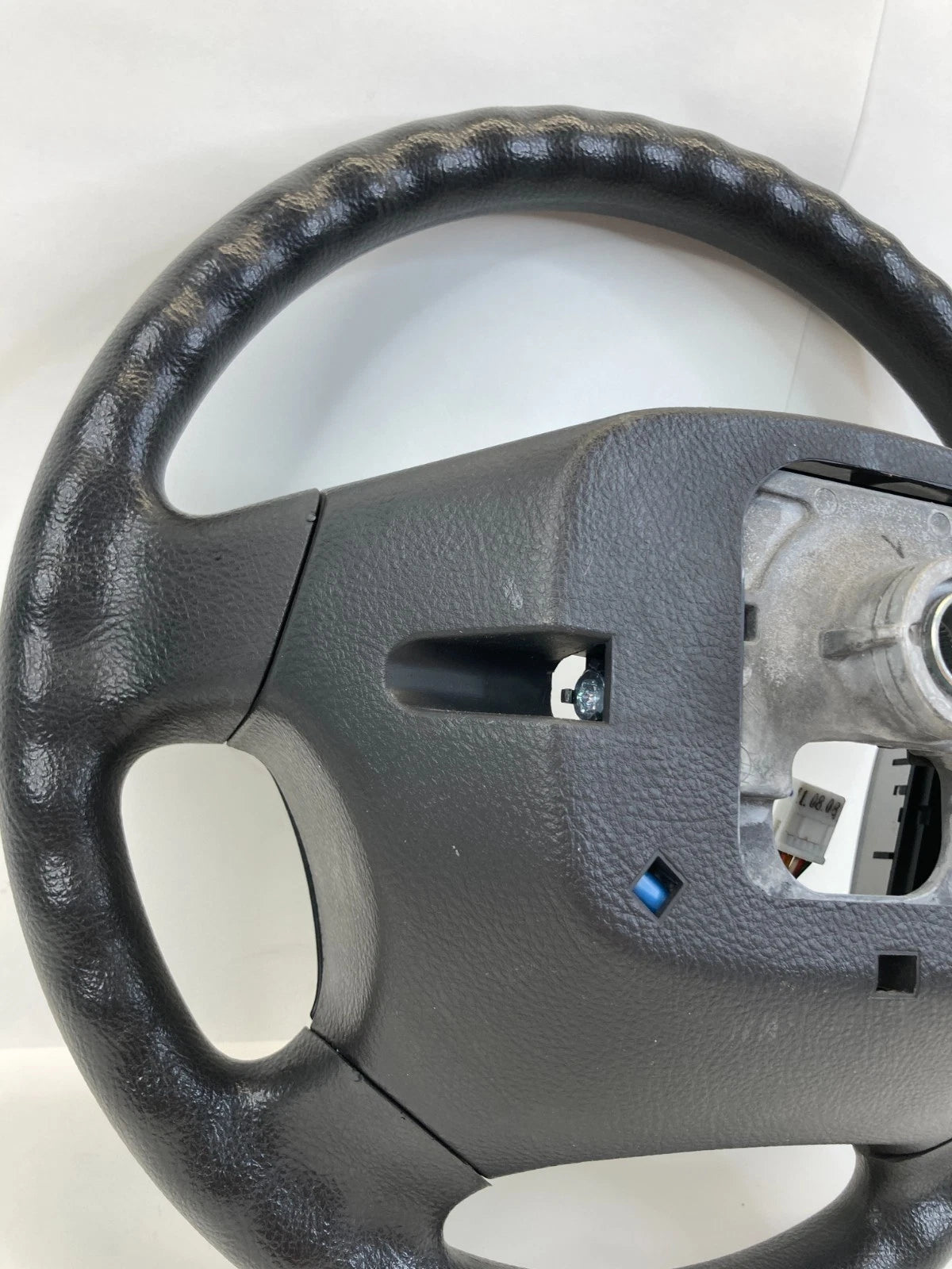 2010-2012 Hyundai Santa Fe Steering Wheel w/ Cruise & Audio Control Switches OEM