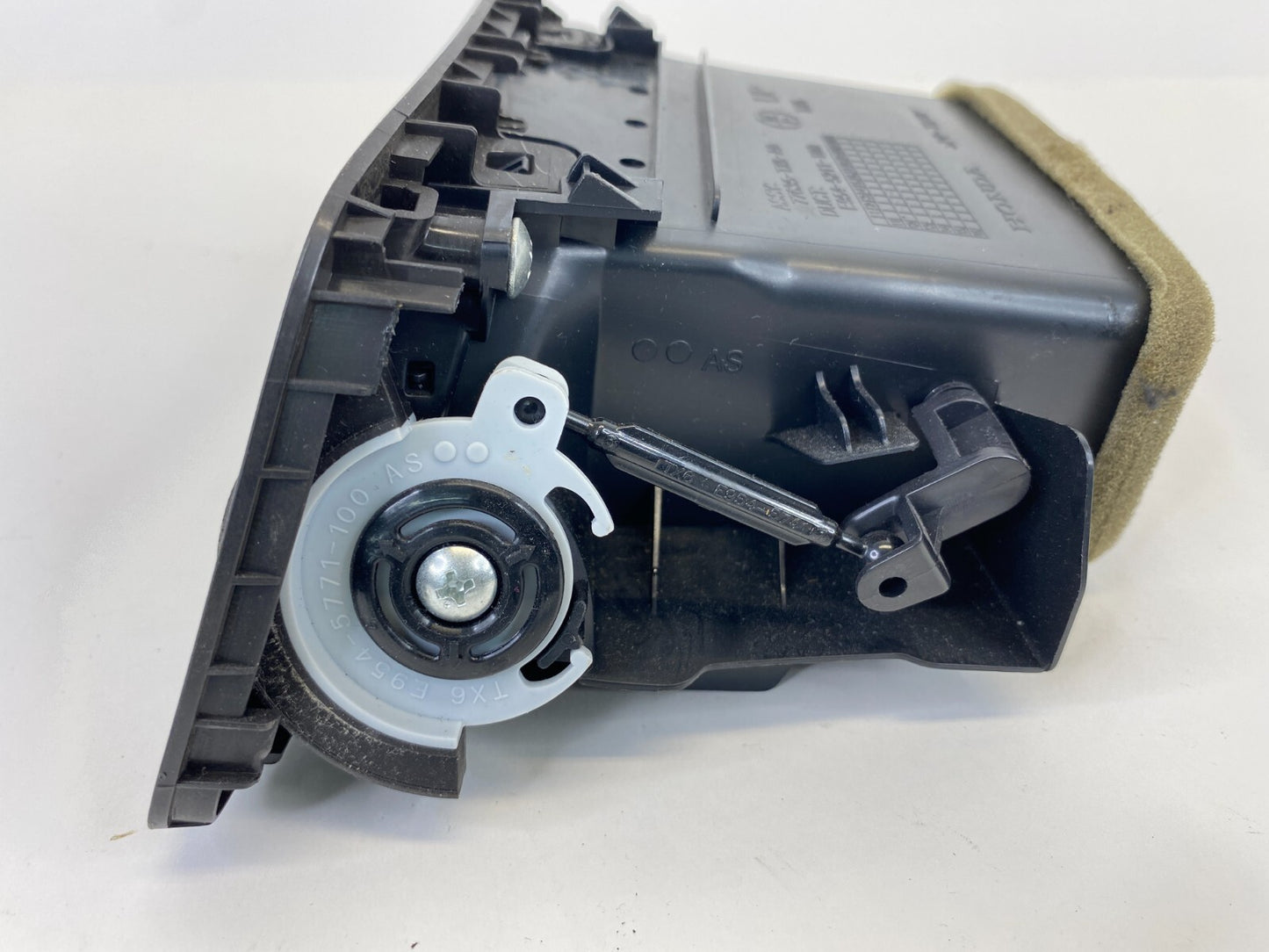 13-18 Acura ILX Center Dash Right Side A/C Heater Air Vent Outer 77635-TX6-A0