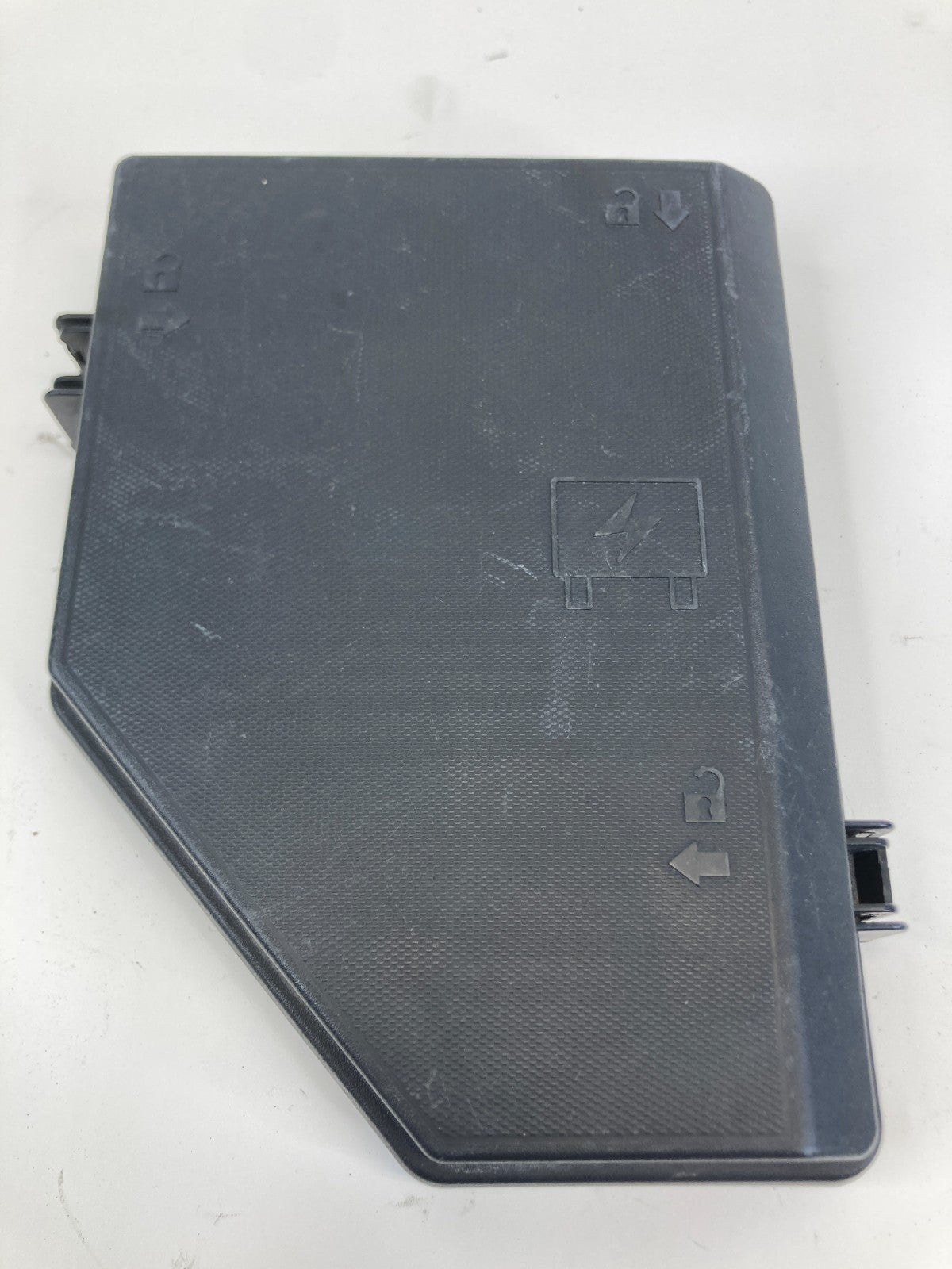 2007 2008 2009 Cadillac SRX Engine Compartment Fuse Box Cap Cover Lid OEM