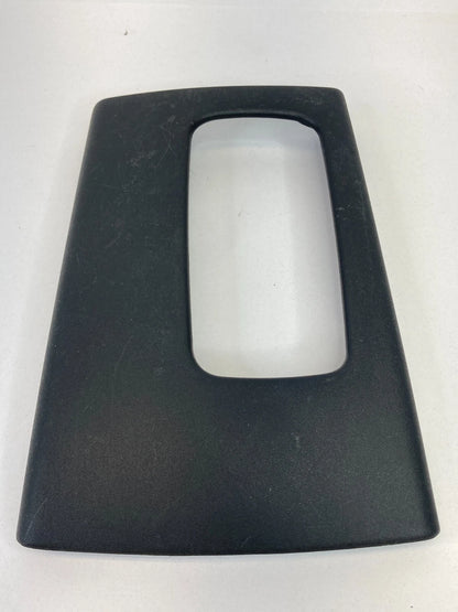 2002-2004 JEEP LIBERTY CENTER CONSOLE SHIFTER SHIFT PANEL BEZEL TRIM 5GP21DX9AE
