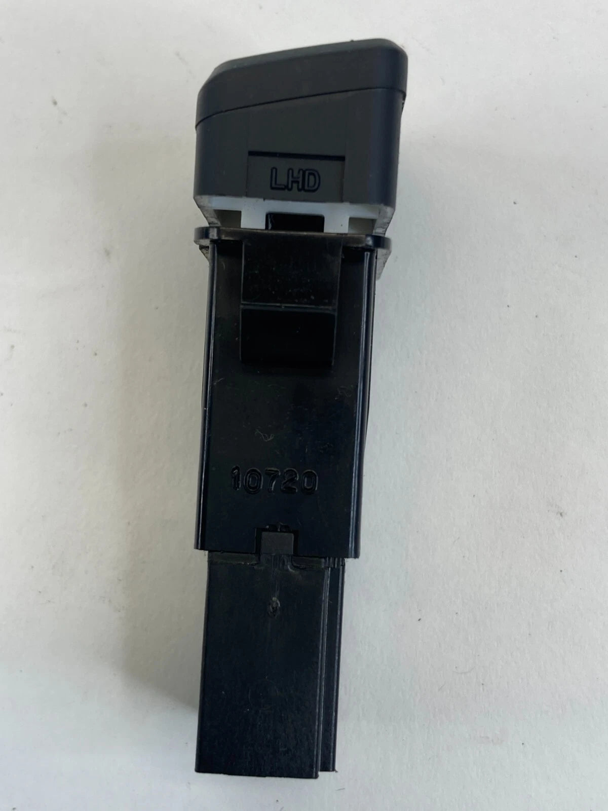 2010-2013 KIA SOUL INSTRUMENT PANEL TRIP CONTROL SWITCH BUTTON 202007878