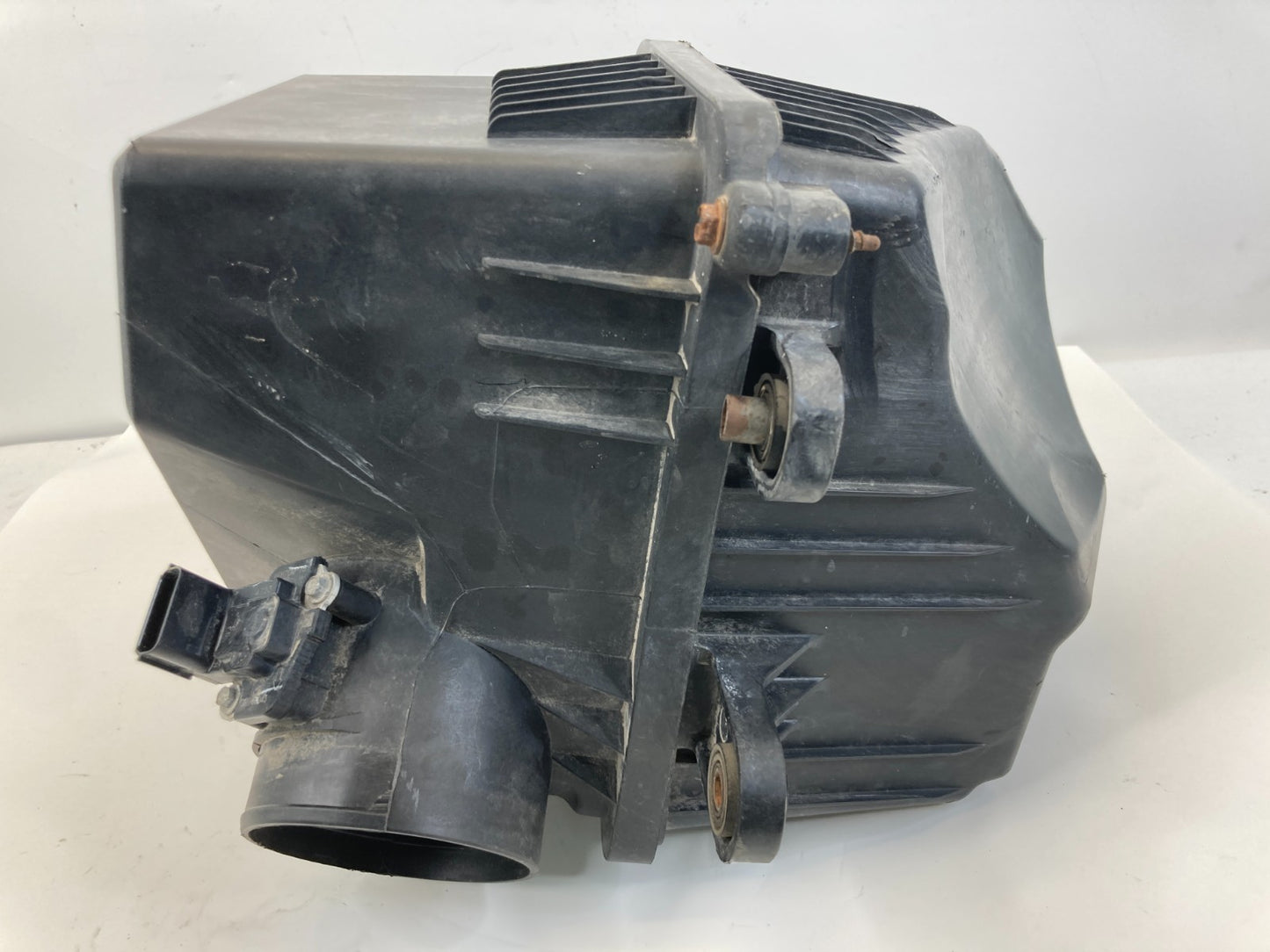 2012-2015 Chevy Equinox 12-17 GMC Terrain 2.4 Air Box Intake Cleaner Box Assy