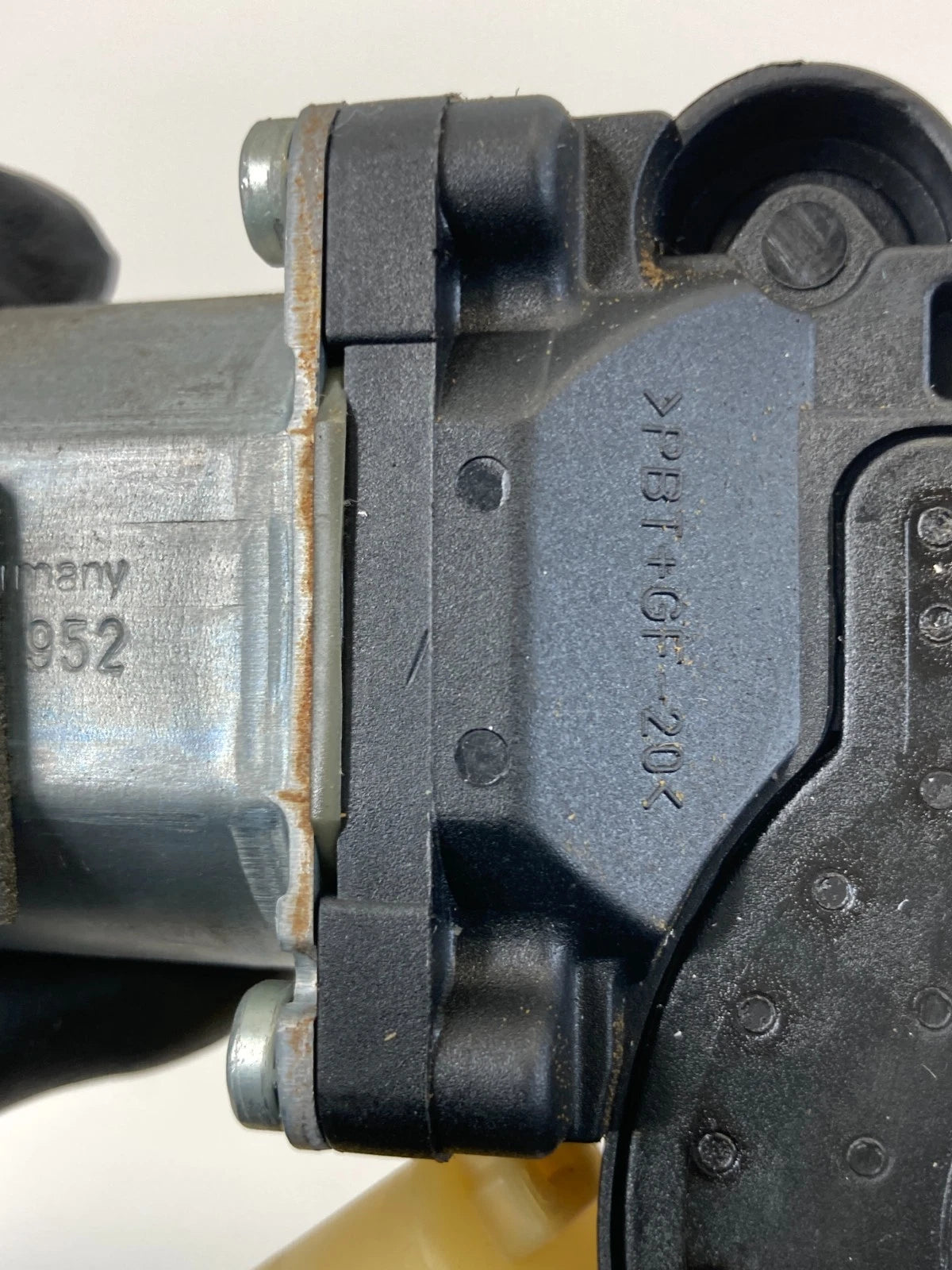 2005-2009 LAND RANGE ROVER FRONT LEFT SIDE DOOR WINDOW MOTOR ASSY 992693100 OEM