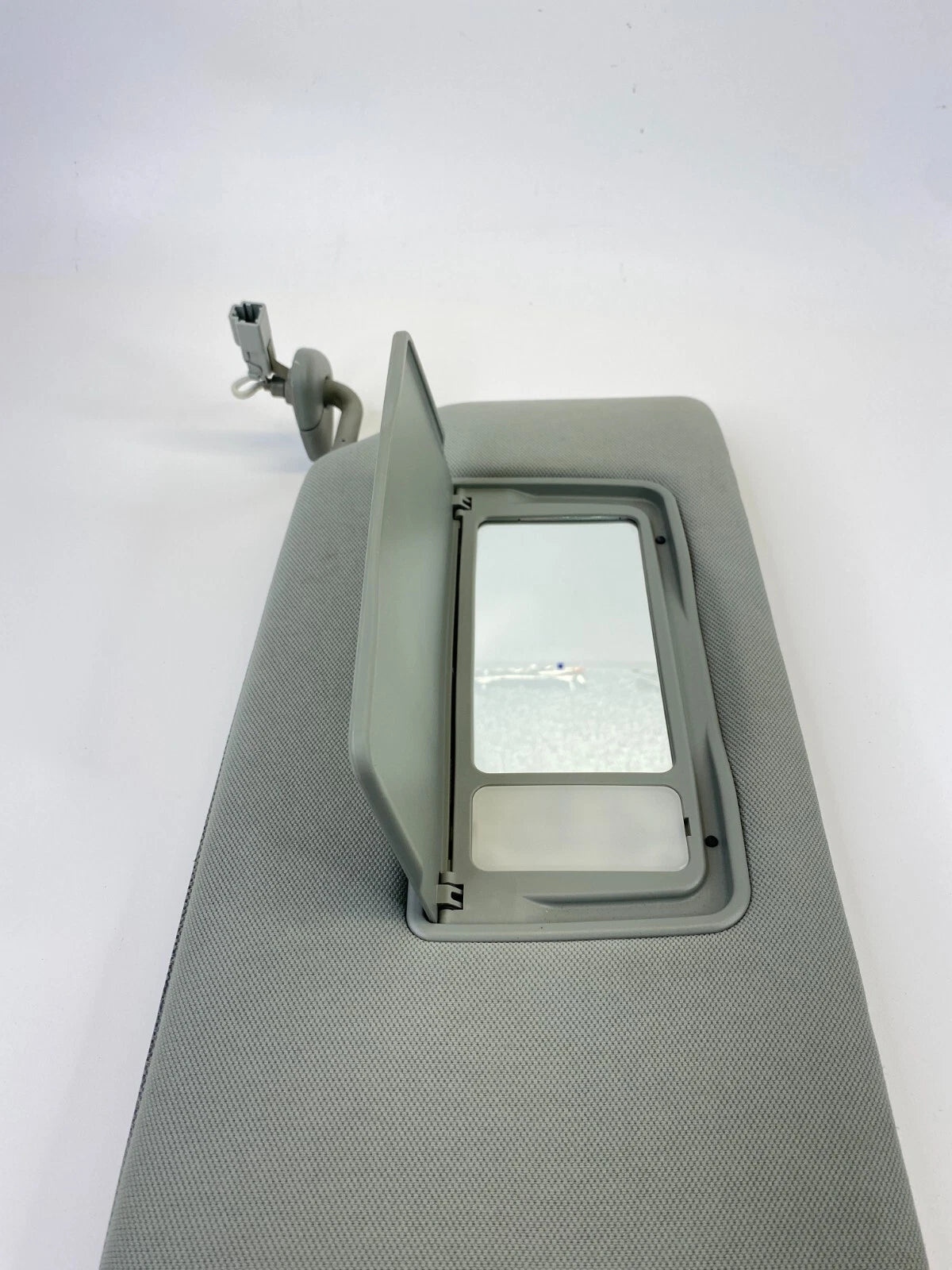 2005-2007 HONDA ODYSSEY ROOF RIGHT PASSENGER SUNVISOR SUN VISOR ILLUMINATED