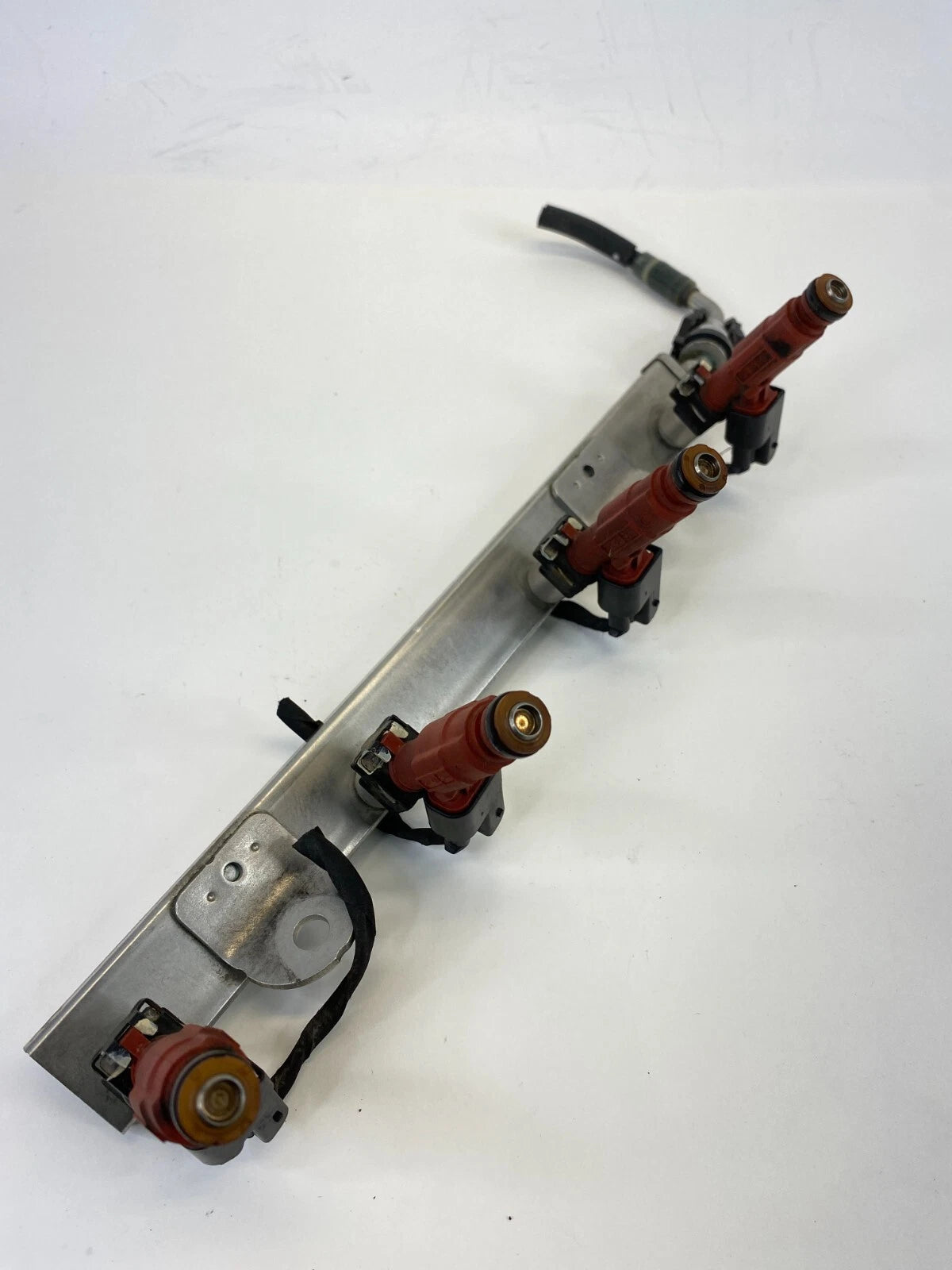 2014-2016 KIA FORTE 1.8L ENGINE FUEL RAIL INJECTION INJECTORS ASSY 41030485A OEM